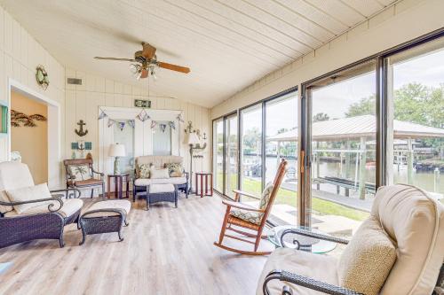 Crystal River Home Water Views and Boat Dock! in Crystal River, USA