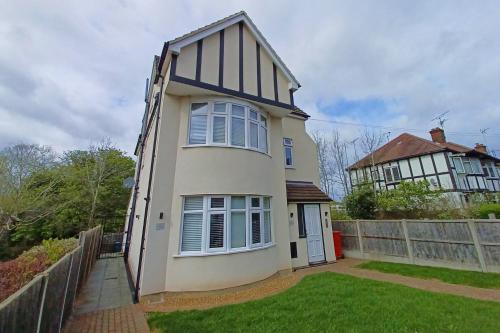 West Finchley by Viridian Apartments