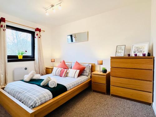 Beautiful & Spacious 2-Bed Flat in City Centre with Free Parking, Glasgow (Foto 7)