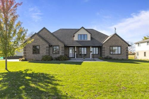 Kalbus House- Lake Access across the street! in Oshkosh, Vereinigte Staaten von Amerika