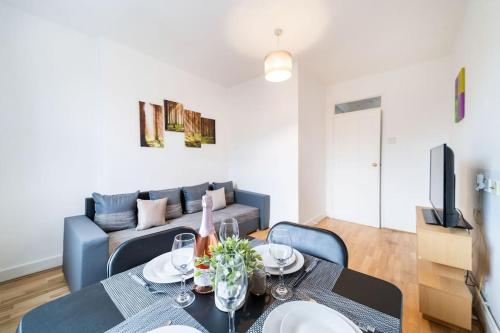 Beautiful one bedroom flat in Tavistock Place 3