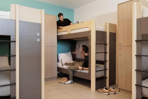 Local Hostel & Suites - image 6