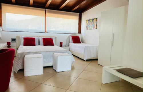 Riviera Ionica - Accommodation - Santa Teresa di Riva