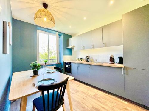 Cocina, Appartements à Lorient - Tout confort - Internet Fibre - NOUVEAU (Appartements a Lorient - Tout confort - Internet Fibre - NOUVEAU) in Lorient