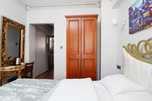 Californiacityhotel - main image