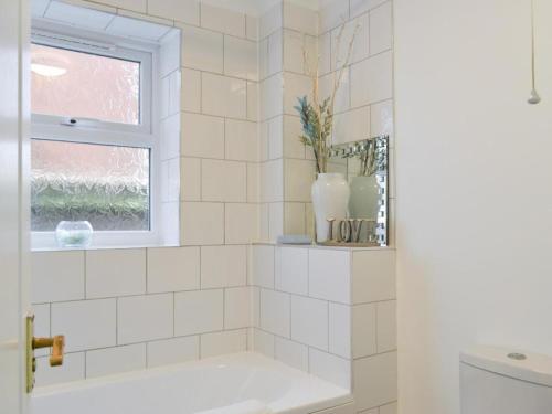 The Sashes - Cozy Apartment - FREE Parking - Ultrafast WIFI - Smart TV - Netflix - sleeps up to 6! Close to Poole Town Center & Sandbanks & Bournemouth, Poole (zdjęcie 9)