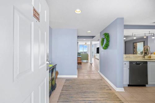 Harbor Pointe Coastal Getaway detail