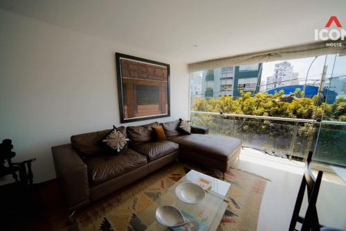 Elegant 2BR in Miraflores