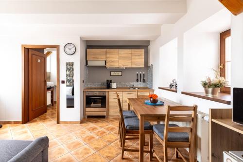 Kitchen, Apartmany v centru in Ceska Lipa