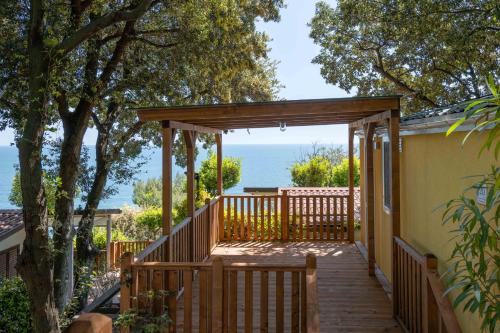 Bungalow with Sea View