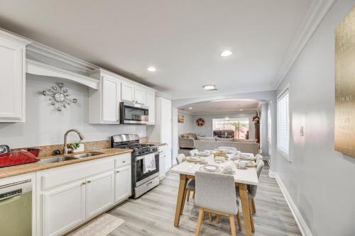 South Central Los Angeles Home with Patio in Compton, USA