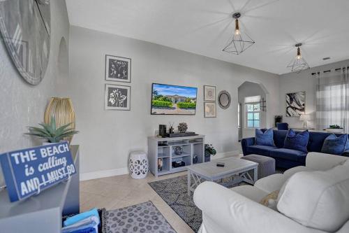 Stunning 2Bd 1Ba dream beach house in Surfside in Miami Beach (FL)