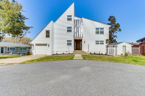 Waterfront Colonial Beach Studio with Boat Dock!