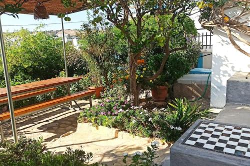 Jardim, VOULAS GARDEN 4FAMILY APT in Lipsi