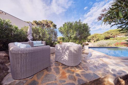 บริการและสิ่งอำนวยความสะดวก, Villa avec jardin et piscine in กัลวี