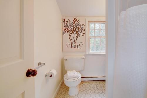 Private Lake Access Great for Families Private Lake Access Great for Families