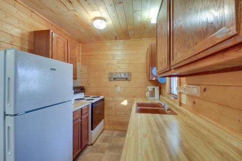 Dog-Friendly Park Rapids Retreat with Boat Dock! in Arago, USA