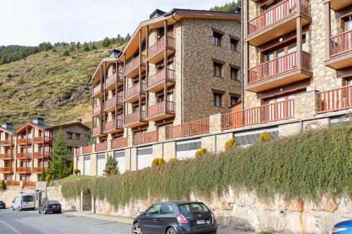 AndBnB I Grandvalira: Hogar Acogedor c. Terraza y Parking in El Tarter