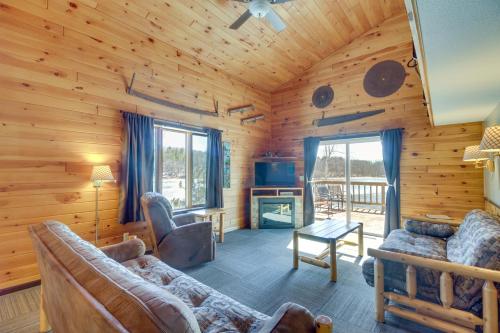 Park Rapids Cabin with Fire Pit and Lake View! in Arago, USA