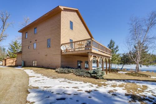 Park Rapids Cabin with Fire Pit and Lake View! in Arago, USA