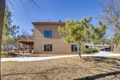 Park Rapids Cabin with Fire Pit and Lake View!