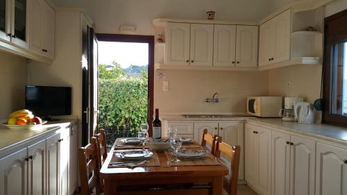 Instalações, VOULAS GARDEN 4FAMILY APT in Lipsi