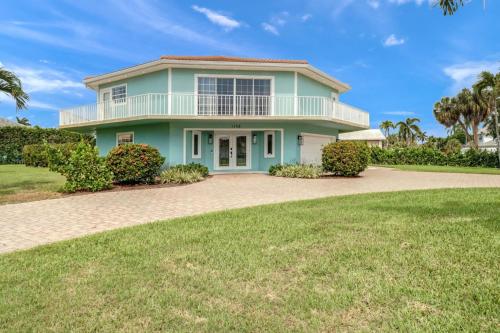 5BR Lush Marco Island Retreat w Pool