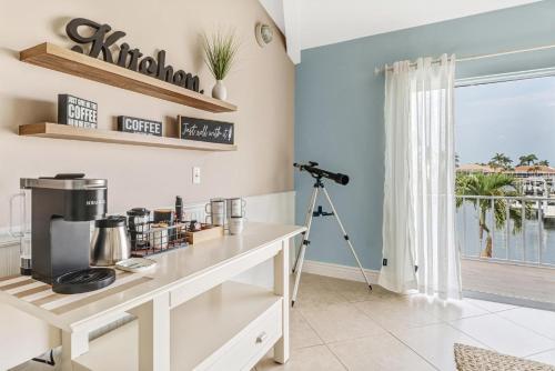 5BR Lush Marco Island Retreat w Pool