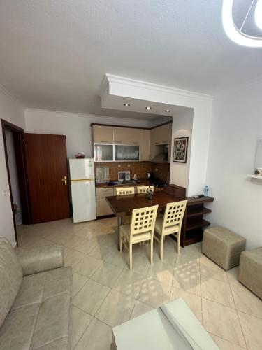 One-Bedroom Apartment image 9