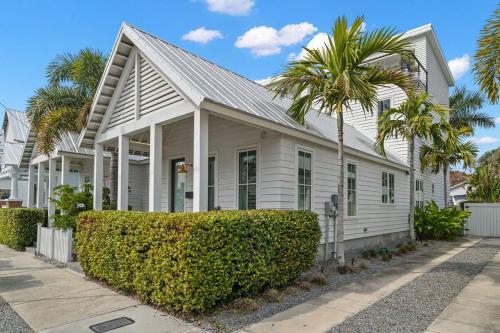 NEW! Casa Monte Cristo - Upscale Ybor Townhome in Tampa, USA