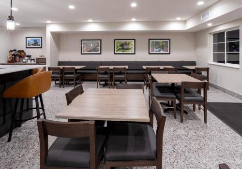 GrandStay Hotel & Suites Johnston-Des Moines, IA in Johnston 