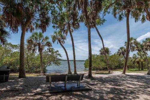Nabij attractie, Blue Bayou Private Home - Beach Ready, Patio and BBQ in Bay Pines