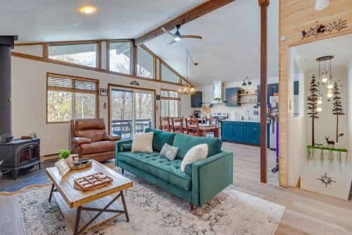 Private Cottage-Style Getaway in Pocono Mountains! in Albrightsville, USA