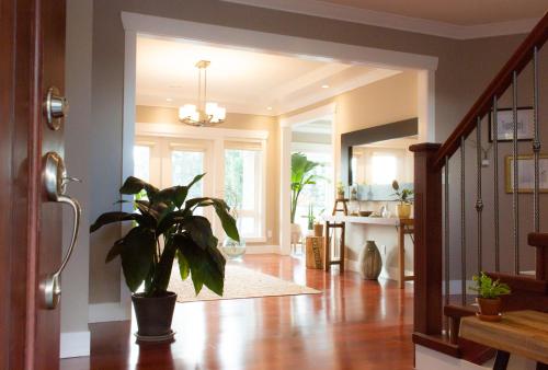 Welcome Home in North Vancouver, Canada