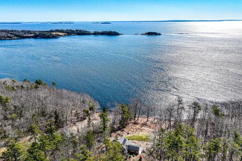Cottage on the Coast