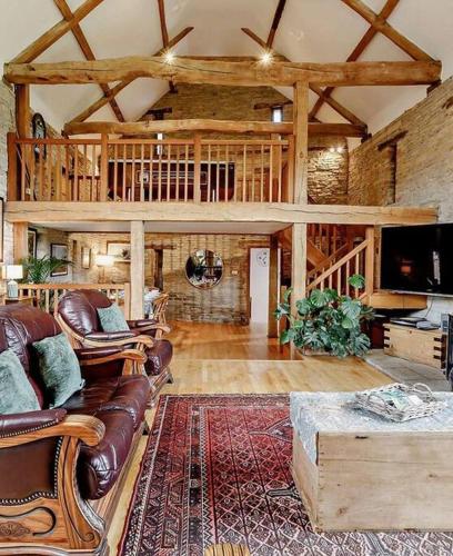 Cosy luxury Grade II listed barn in the Forest of Dean
