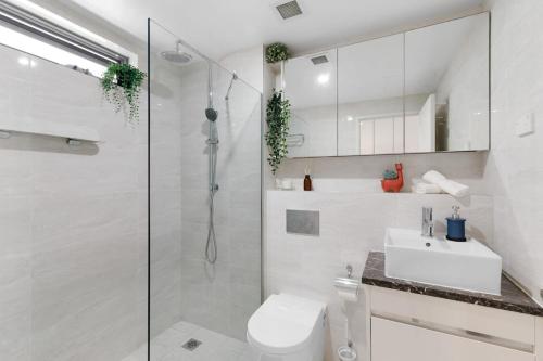 Stylish & Cozy Beach Studio 5min walk to Bondi Beach - image 12