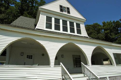 Majestic Lakeview Duplex Apt for 8! Fully furnished and ready for your getaway! in Tilton, USA