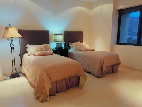 Condo VistaMar in Puerta Cortes, Luxury 2BR 2Bath Condo Private beach & pool! in La Paz, Mexico