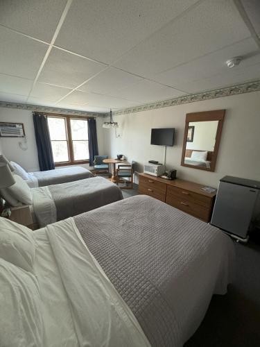 Lake Ontario Motel & Inn
