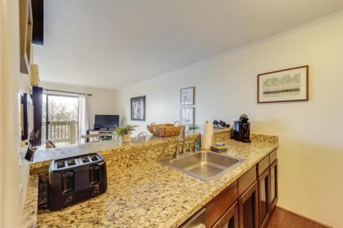 Beech Mtn Studio < 1 Mi to Skiing: Bring Your Pet!, Beech Mountain (Foto 6)