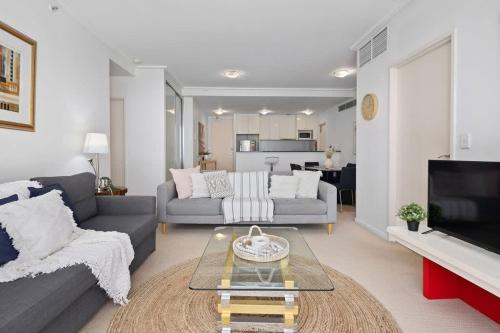 A Comfy 2BR Apt for 7 Next to Darling Harbour - image 10