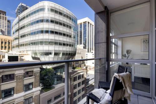 A Stylish & Bright Suite Next to Darling Harbour - image 4