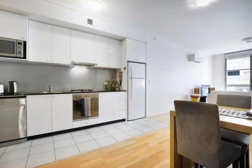 A Stunning & Cozy Studio Next to Darling Harbour - image 10