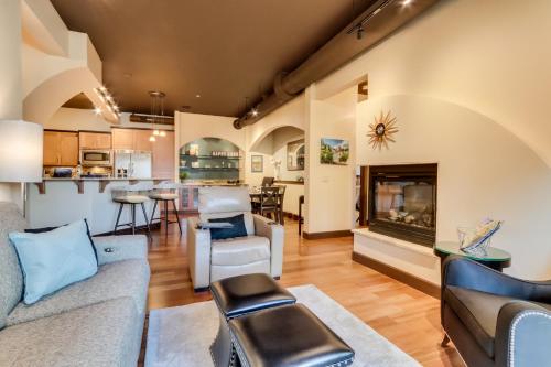 Stunning Coeur dAlene Condo Walk Downtown