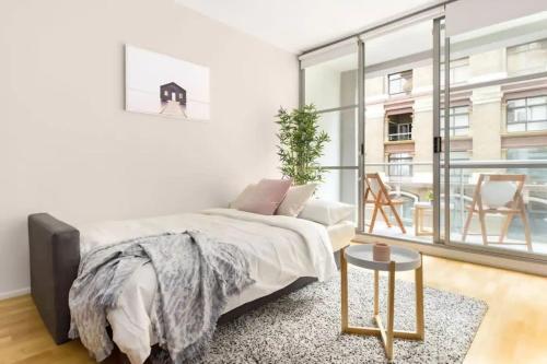 A Stylish & Cozy Studio Next To Darling Harbour - image 12