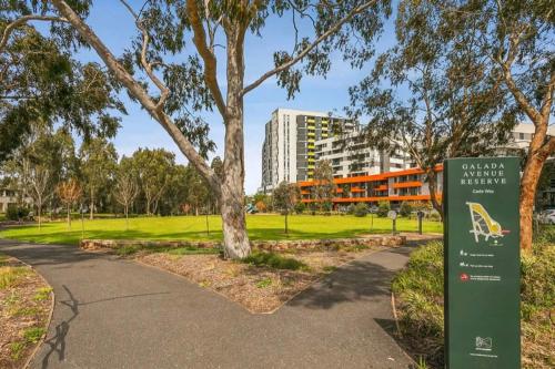 97平方米3臥室獨立屋 (弗萊明頓) - 有2間私人浴室 (A 3BR Apt Next to Melbourne Zoo, FREE Parking) in 帕克維爾