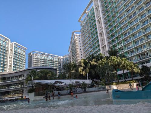 Swimming pool, Nanu's Urban Escape in Manila
