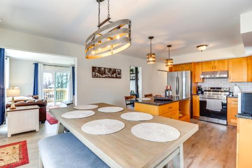 Family-Friendly Albrightsville Cabin Deck and Views in Albrightsville, USA