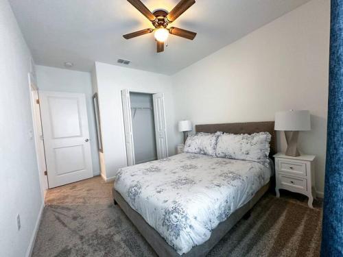 Home Happy Devenport 47782589 in Davenport, USA